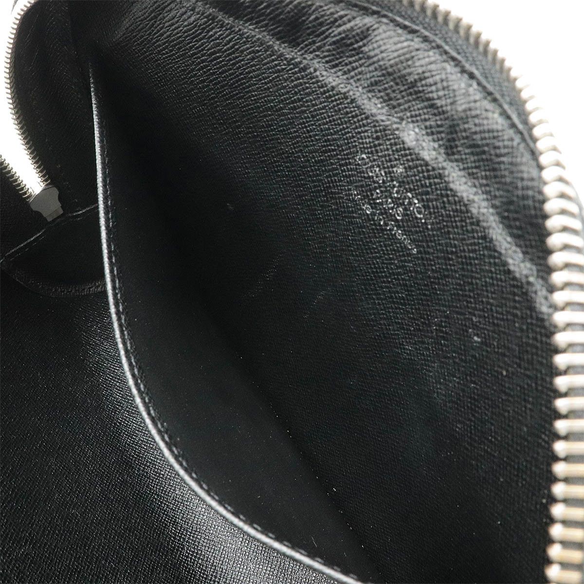 Louis Vuitton Louis Vuitton Louis Vuitton Taiga Leather Baikal Clutch Bag M30182 Leather Clutch Bag M30182 in Great Condition Size ONE SIZE - 6 Thumbnail