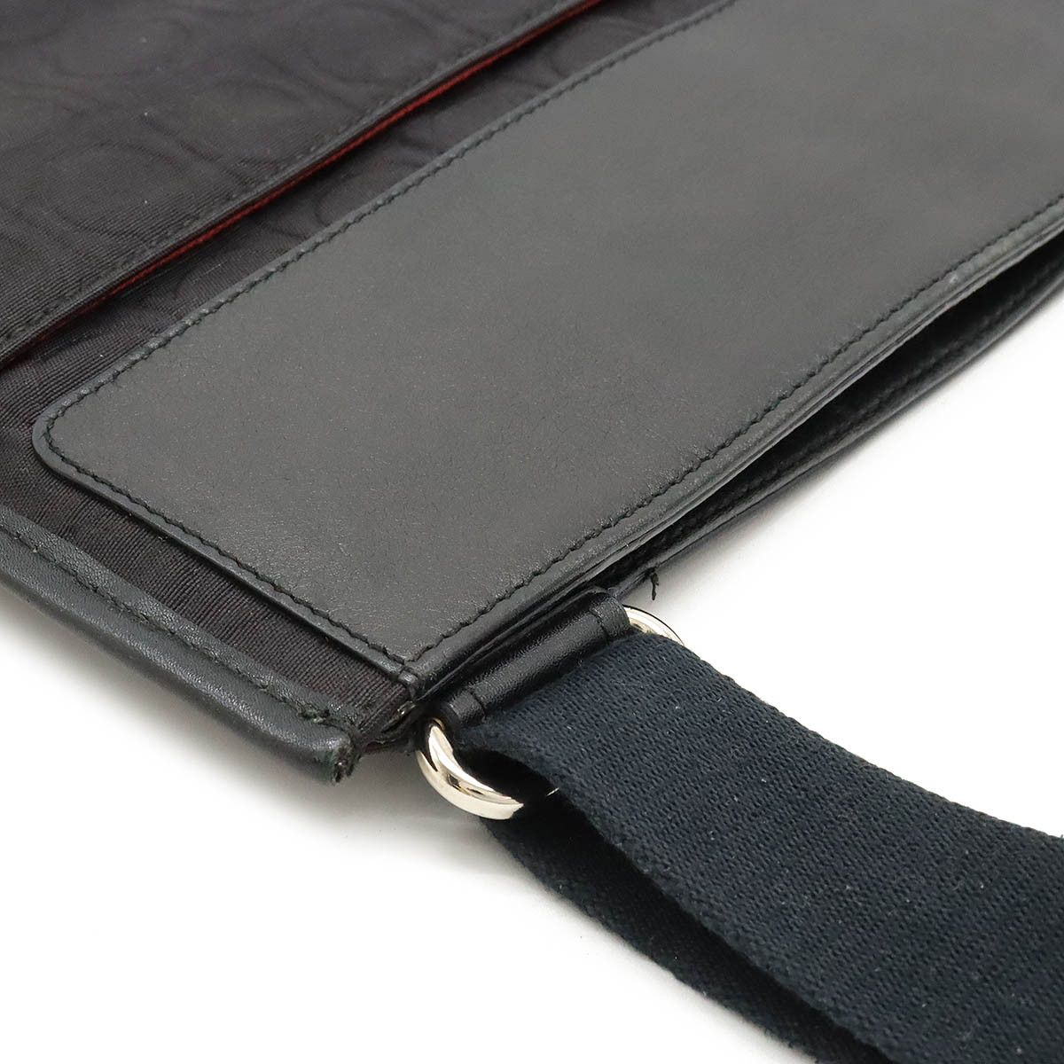 Salvatore Ferragamo Salvatore Ferragamo Salvatore Ferragamo Nylon Canvas/Leather Gancini Shoulder Bag AU-21/4933 Canvas Crossbody Bag AU-21/4933 in Very Good Condition Size ONE SIZE - 4 Thumbnail