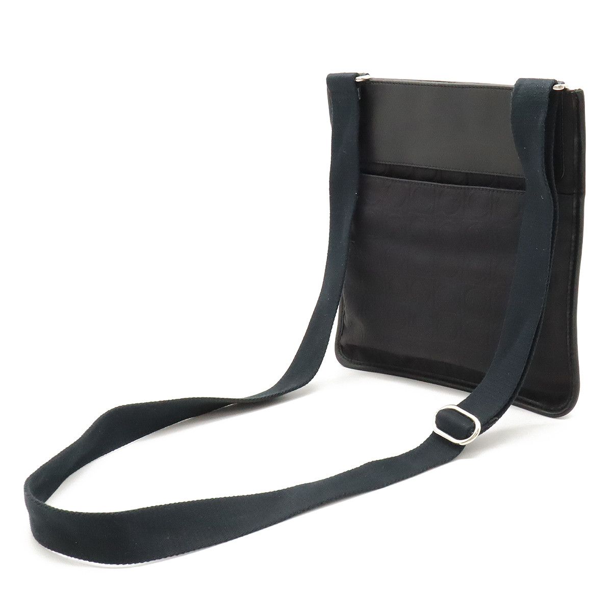 Salvatore Ferragamo Salvatore Ferragamo Salvatore Ferragamo Nylon Canvas/Leather Gancini Shoulder Bag AU-21/4933 Canvas Crossbody Bag AU-21/4933 in Very Good Condition Size ONE SIZE - 2 Thumbnail