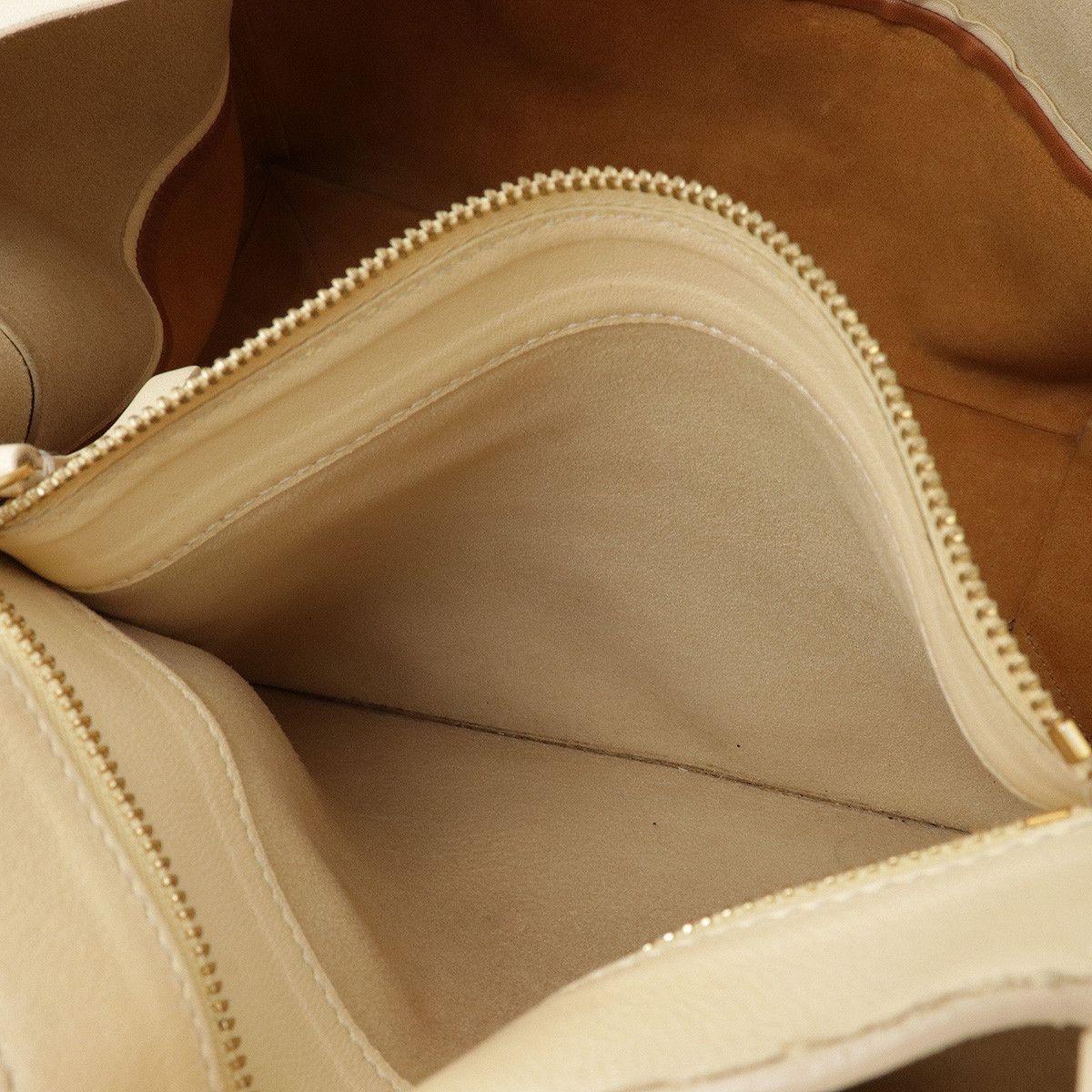 Celine Celine Celine Calf Leather Horizontal Cabas Tote Bag Leather Tote Bag in Good Condition Size ONE SIZE - 8 Thumbnail