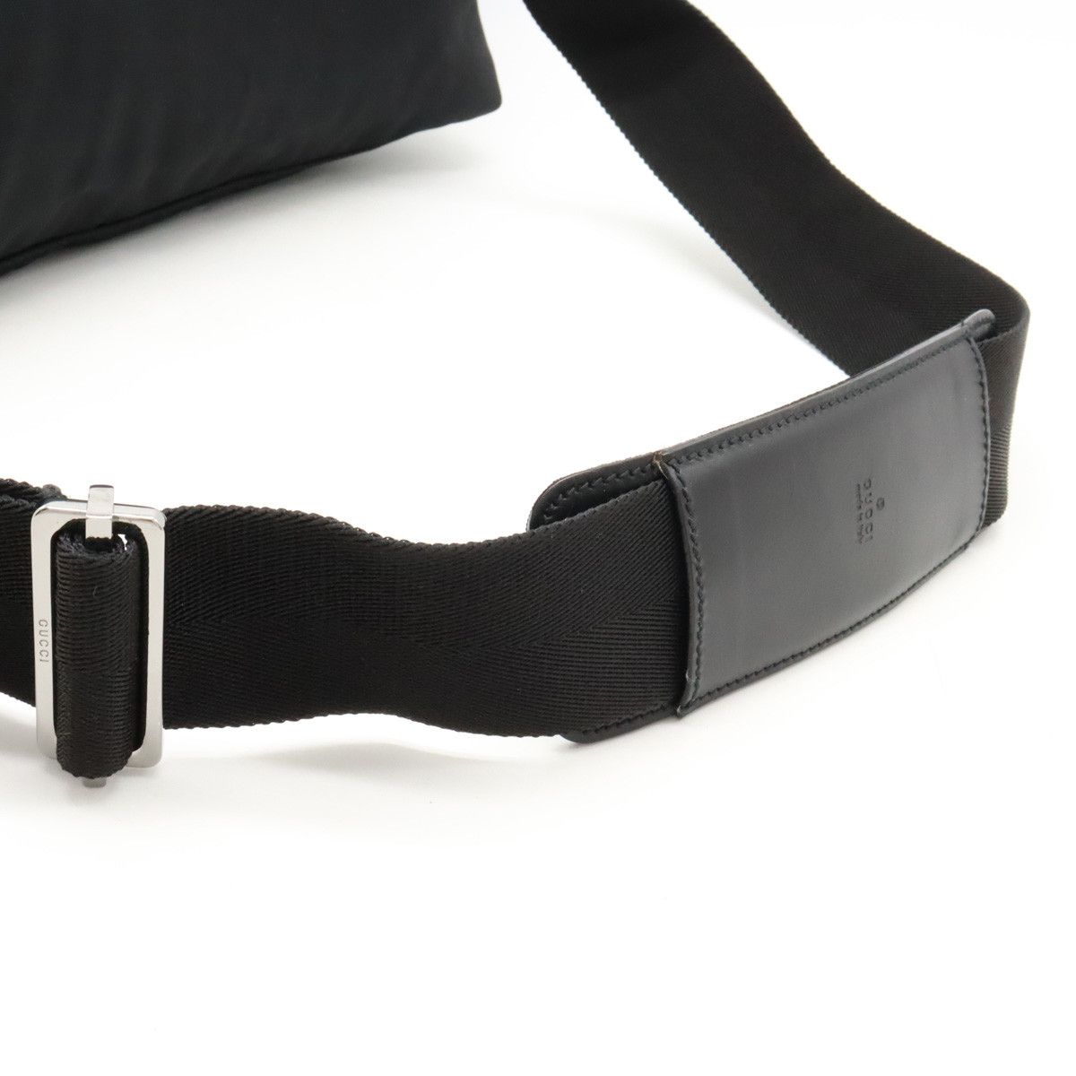 Gucci Gucci Gucci Nylon Canvas Leather Shoulder Messenger Bag 122374 Canvas Crossbody Bag 122374 in Very Good Condition Size ONE SIZE - 4 Thumbnail