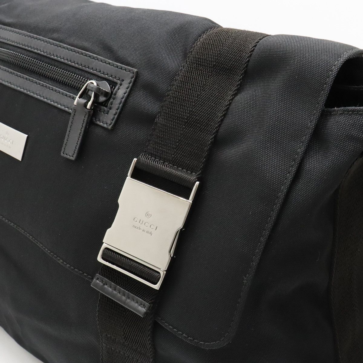 Gucci Gucci Gucci Nylon Canvas Leather Shoulder Messenger Bag 122374 Canvas Crossbody Bag 122374 in Very Good Condition Size ONE SIZE - 5 Thumbnail