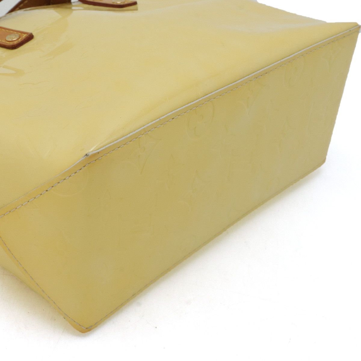 Louis Vuitton Louis Vuitton Louis Vuitton Patent Leather Reed PM Handbag Tote M91336 Leather Tote Bag M91336 in Very Good Condition Size ONE SIZE - 3 Thumbnail
