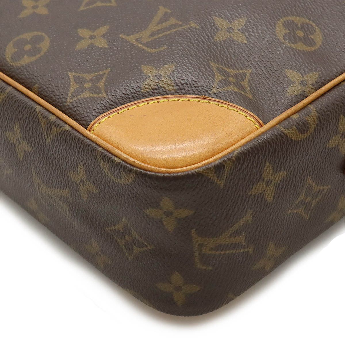 Louis Vuitton Louis Vuitton Louis Vuitton Monogram Trocadero 30 Shoulder Bag M51272 Canvas Crossbody Bag M51272 in Very Good Condition Size ONE SIZE - 3 Thumbnail