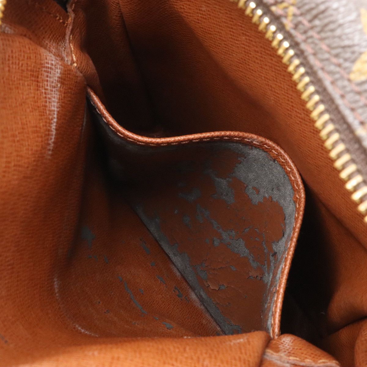 Louis Vuitton Louis Vuitton Louis Vuitton Monogram Amazon Shoulder Bag Pochette M45236 Canvas Crossbody Bag M45236 in Good Condition Size ONE SIZE - 8 Thumbnail