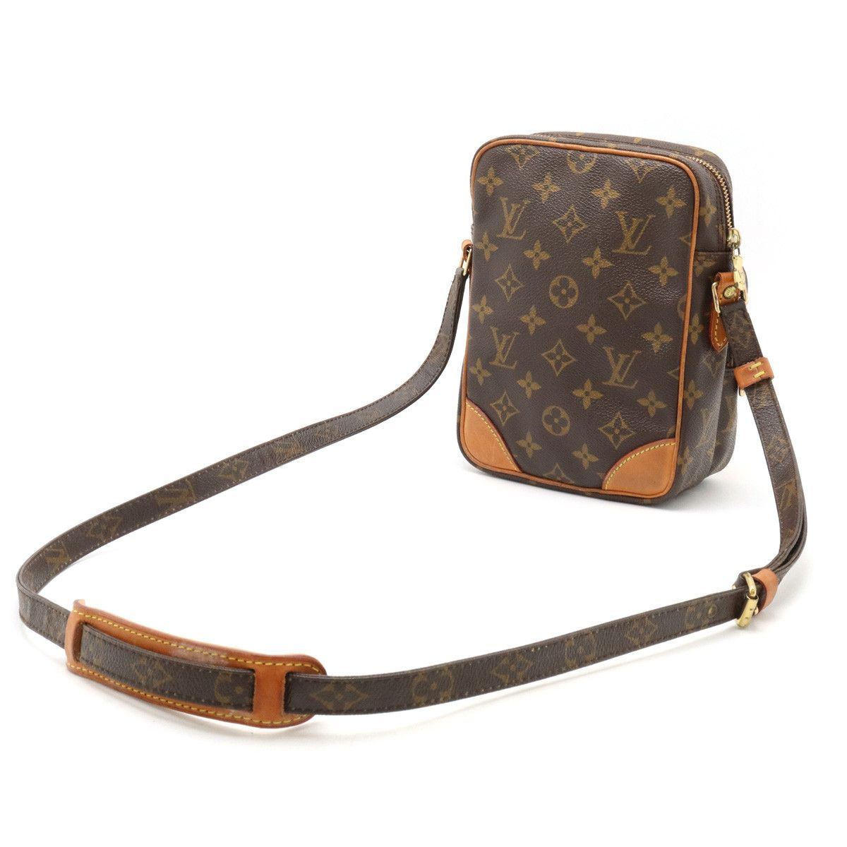 Louis Vuitton Louis Vuitton Louis Vuitton Monogram Amazon Shoulder Bag Pochette M45236 Canvas Crossbody Bag M45236 in Good Condition Size ONE SIZE - 2 Thumbnail