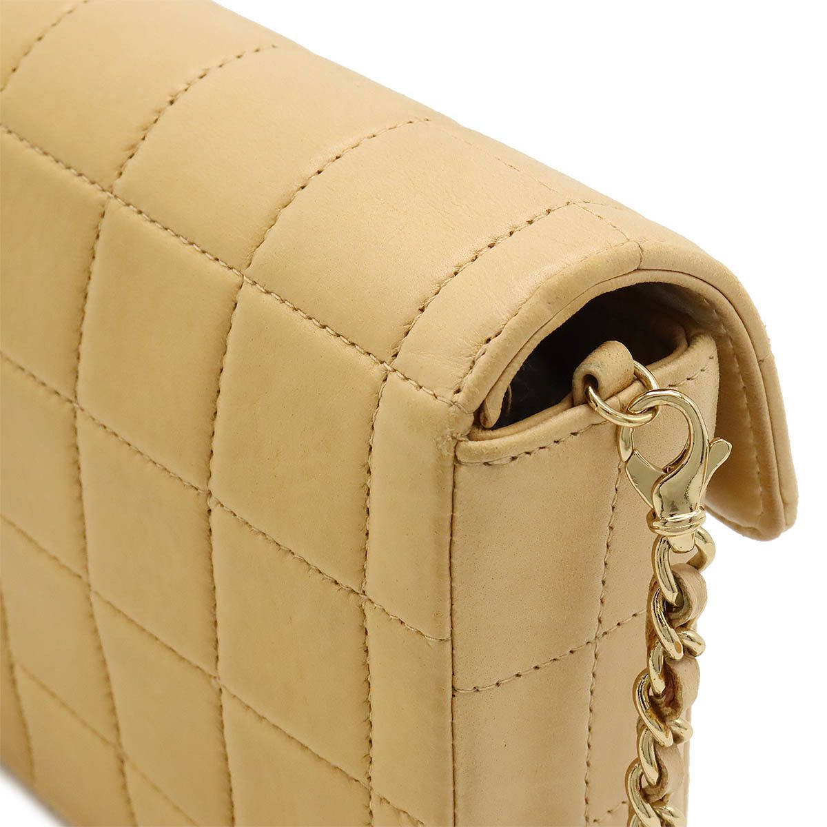 Chanel Chanel Chanel Lambskin Chocobar Shoulder Bag A15316 Leather Crossbody Bag A15316 in Good Condition Size ONE SIZE - 7 Thumbnail