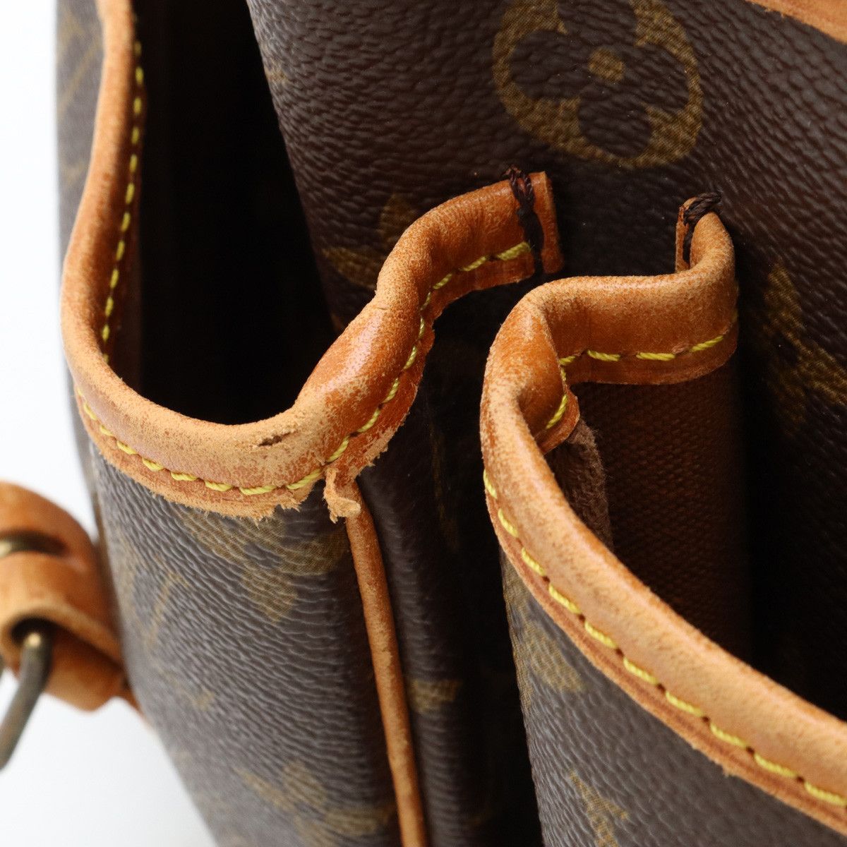 Louis Vuitton Louis Vuitton Louis Vuitton Monogram Sac Bazas Japan Shoulder Bag M99013 Canvas Crossbody Bag M99013 in Good Condition Size ONE SIZE - 8 Thumbnail