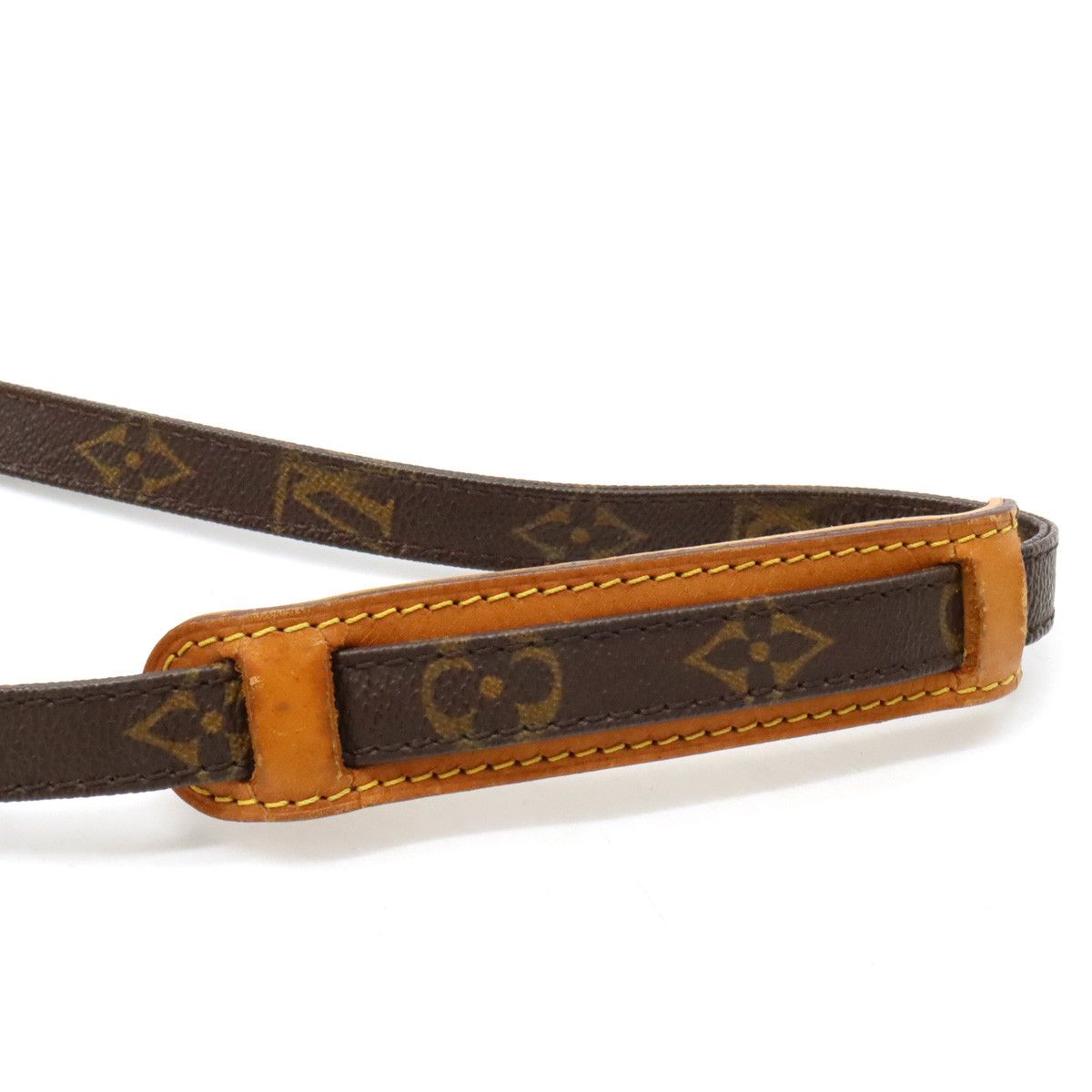 Louis Vuitton Louis Vuitton Louis Vuitton Monogram Amazon Shoulder Bag Pochette M45236 Canvas Crossbody Bag M45236 in Very Good Condition Size ONE SIZE - 5 Thumbnail