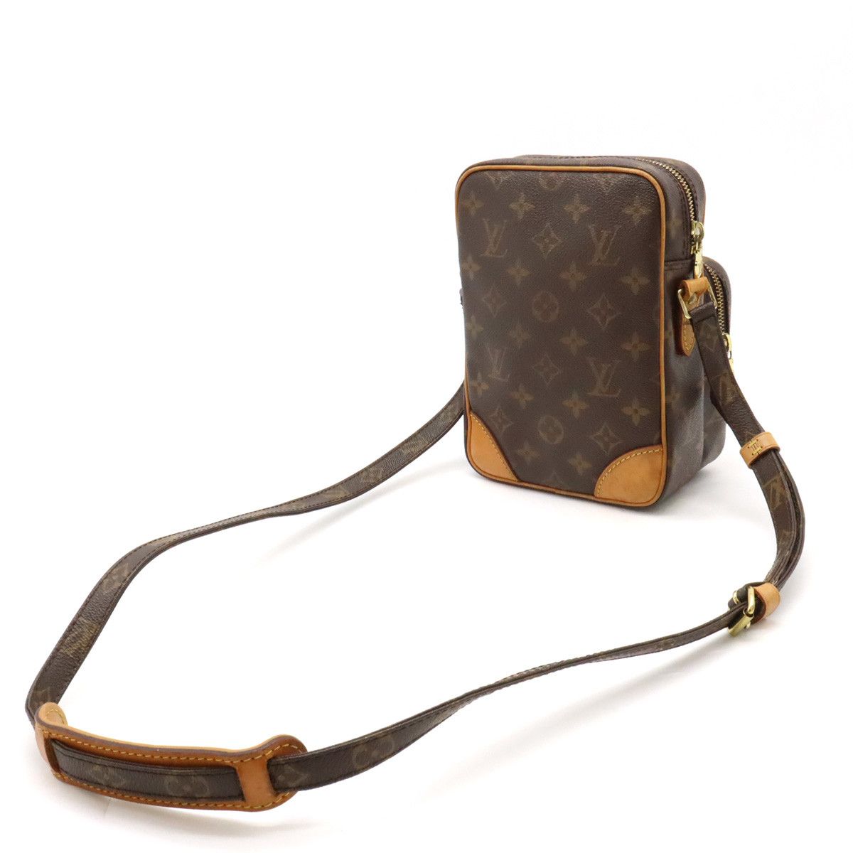 Louis Vuitton Louis Vuitton Louis Vuitton Monogram Amazon Shoulder Bag Pochette M45236 Canvas Crossbody Bag M45236 in Very Good Condition Size ONE SIZE - 2 Thumbnail