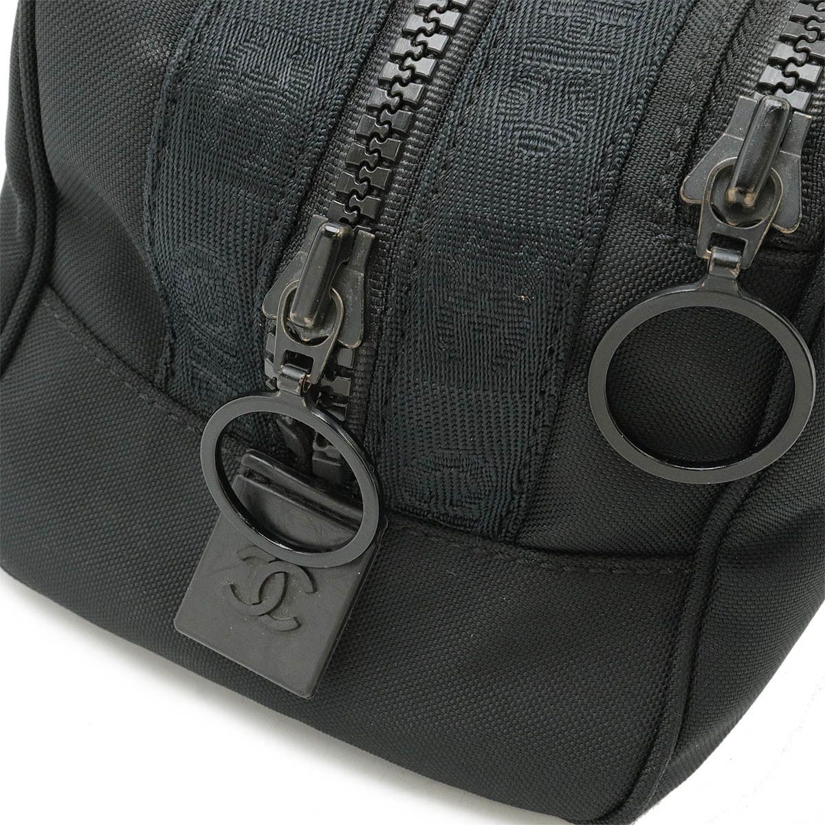 Chanel Chanel Chanel Nylon Canvas Sport Line Cosmetic Pouch A19975 Canvas Vanity Bag A19975 in Very Good Condition Size ONE SIZE - 4 Thumbnail