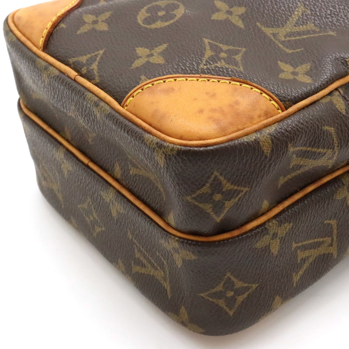 Louis Vuitton Louis Vuitton Louis Vuitton Monogram Amazon Shoulder Bag M45236 Canvas Crossbody Bag M45236 in Very Good Condition Size ONE SIZE - 3 Thumbnail
