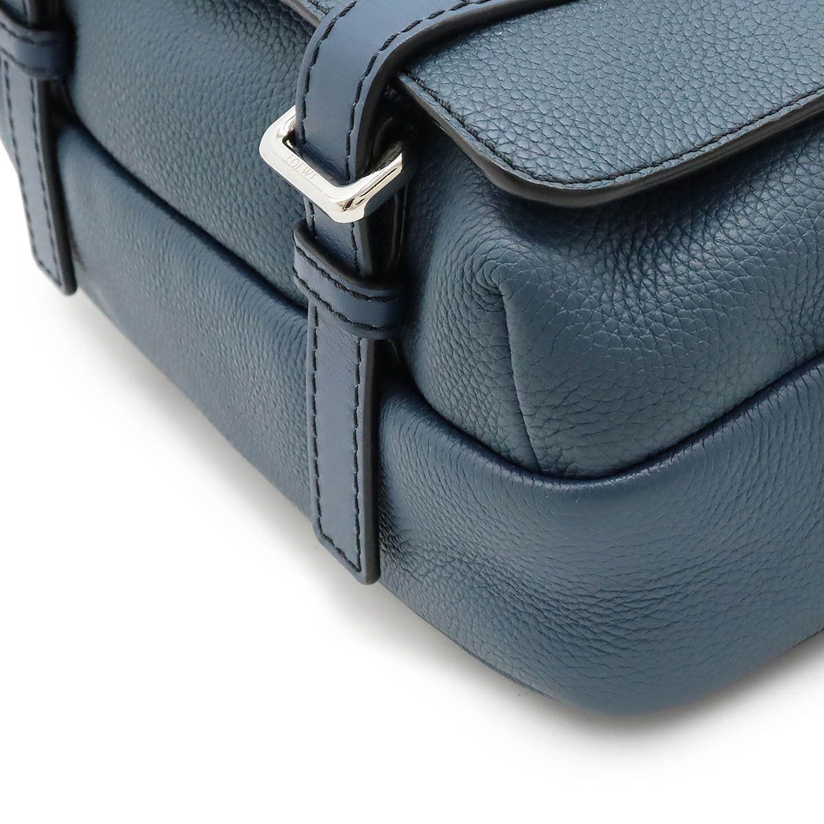 Loewe Loewe Loewe Anagram Military Leather Messenger Bag XS Leather Crossbody Bag 317.12AA72 in Great Condition Size ONE SIZE - 3 Thumbnail