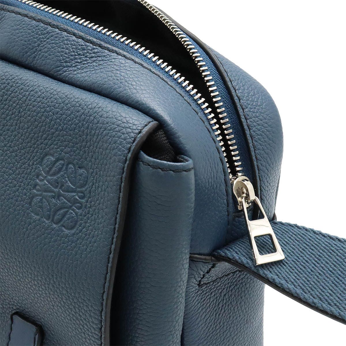 Loewe Loewe Loewe Anagram Military Leather Messenger Bag XS Leather Crossbody Bag 317.12AA72 in Great Condition Size ONE SIZE - 4 Thumbnail
