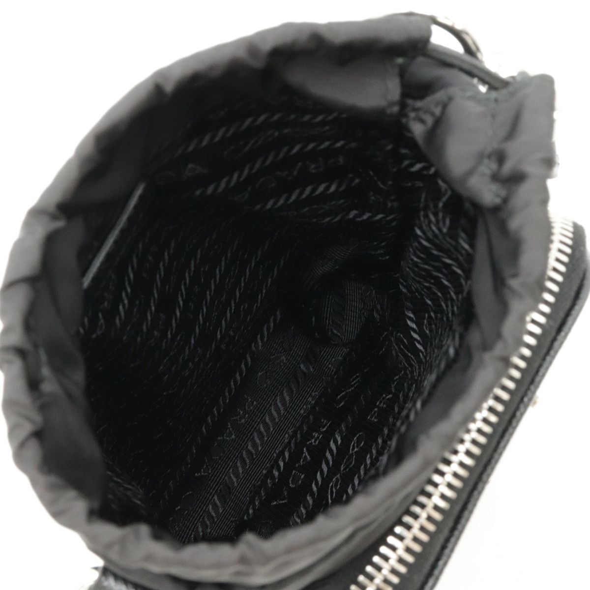 Prada Prada Prada Nylon Smartphone Case Shoulder Bag 2ZH155 Canvas Shoulder Bag 2ZH155 in Great Condition Size ONE SIZE - 5 Thumbnail