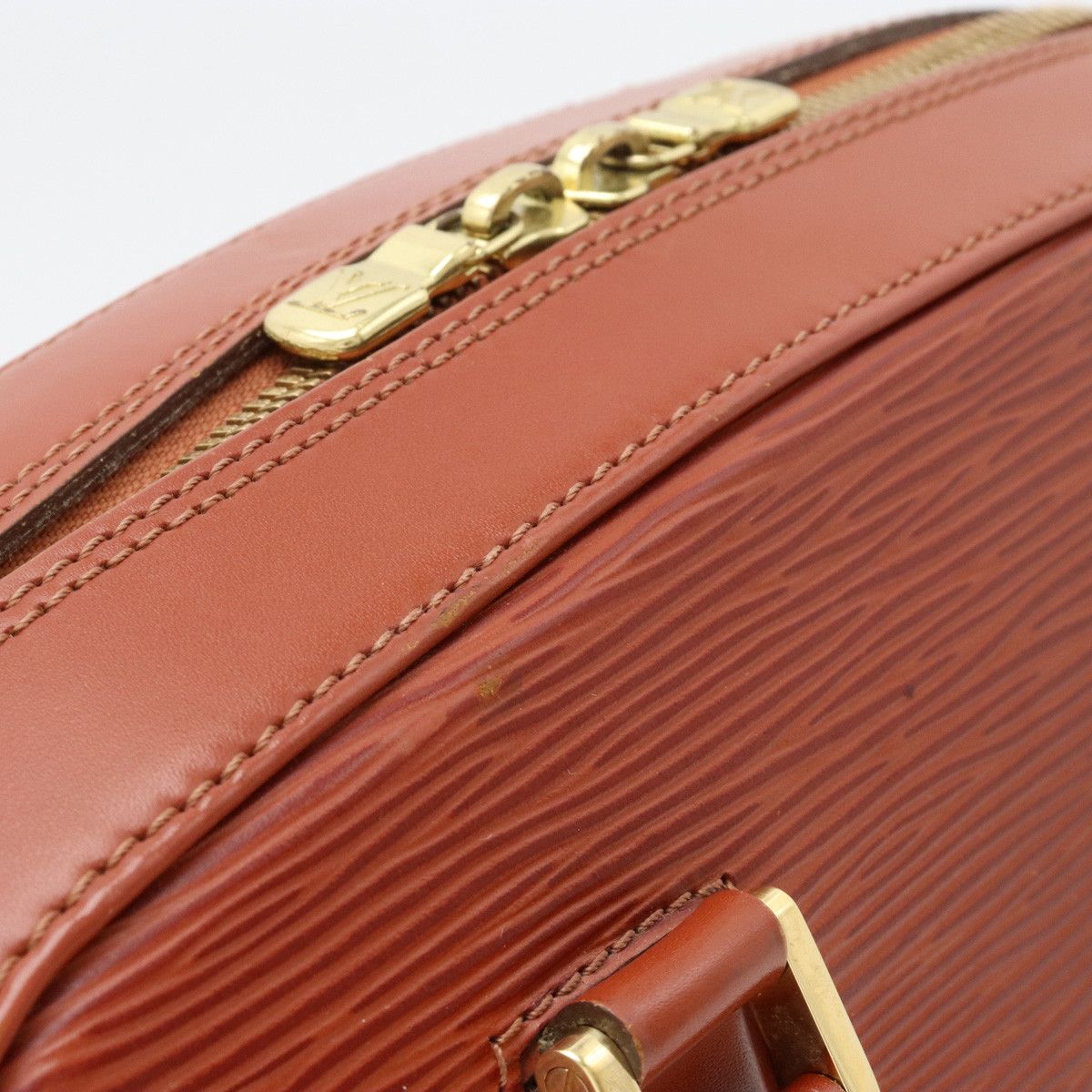 Louis Vuitton Louis Vuitton Louis Vuitton Epi Leather Sablon Handbag M52043 Leather Handbag M52043 in Very Good Condition Size ONE SIZE - 5 Thumbnail