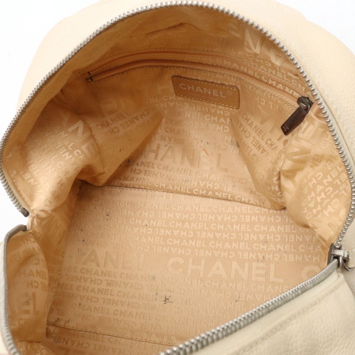 Chanel Chanel Chanel Coco Mark Leather Handbag Beige Leather Handbag in Good Condition Size ONE SIZE - 6 Thumbnail