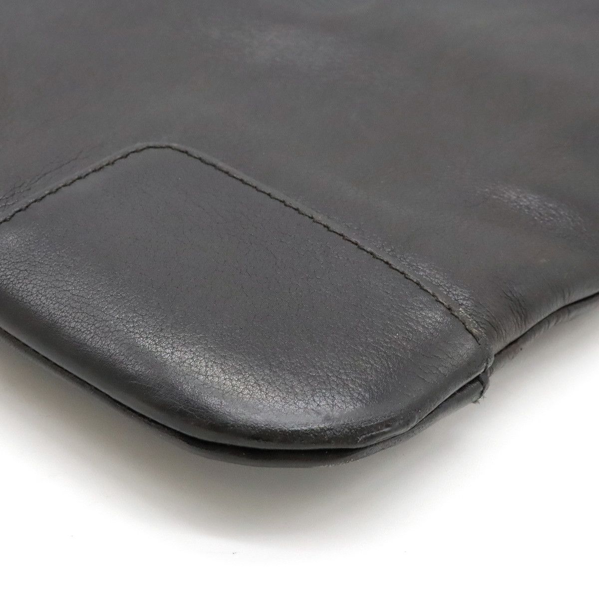 Loewe Loewe Loewe Anagram Leather Shoulder Bag Pochette Leather Crossbody Bag in Very Good Condition Size ONE SIZE - 3 Thumbnail