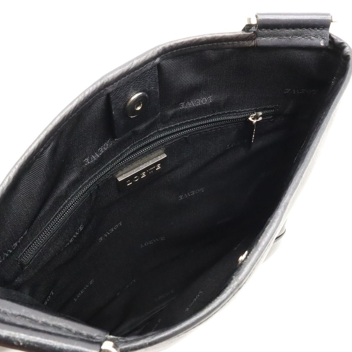 Loewe Loewe Loewe Anagram Leather Shoulder Bag Pochette Leather Crossbody Bag in Very Good Condition Size ONE SIZE - 6 Thumbnail