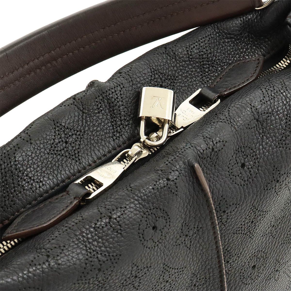 Louis Vuitton Louis Vuitton Louis Vuitton Mahina Selene PM Handbag M94314 Leather Handbag M94314 in Great Condition Size ONE SIZE - 4 Thumbnail