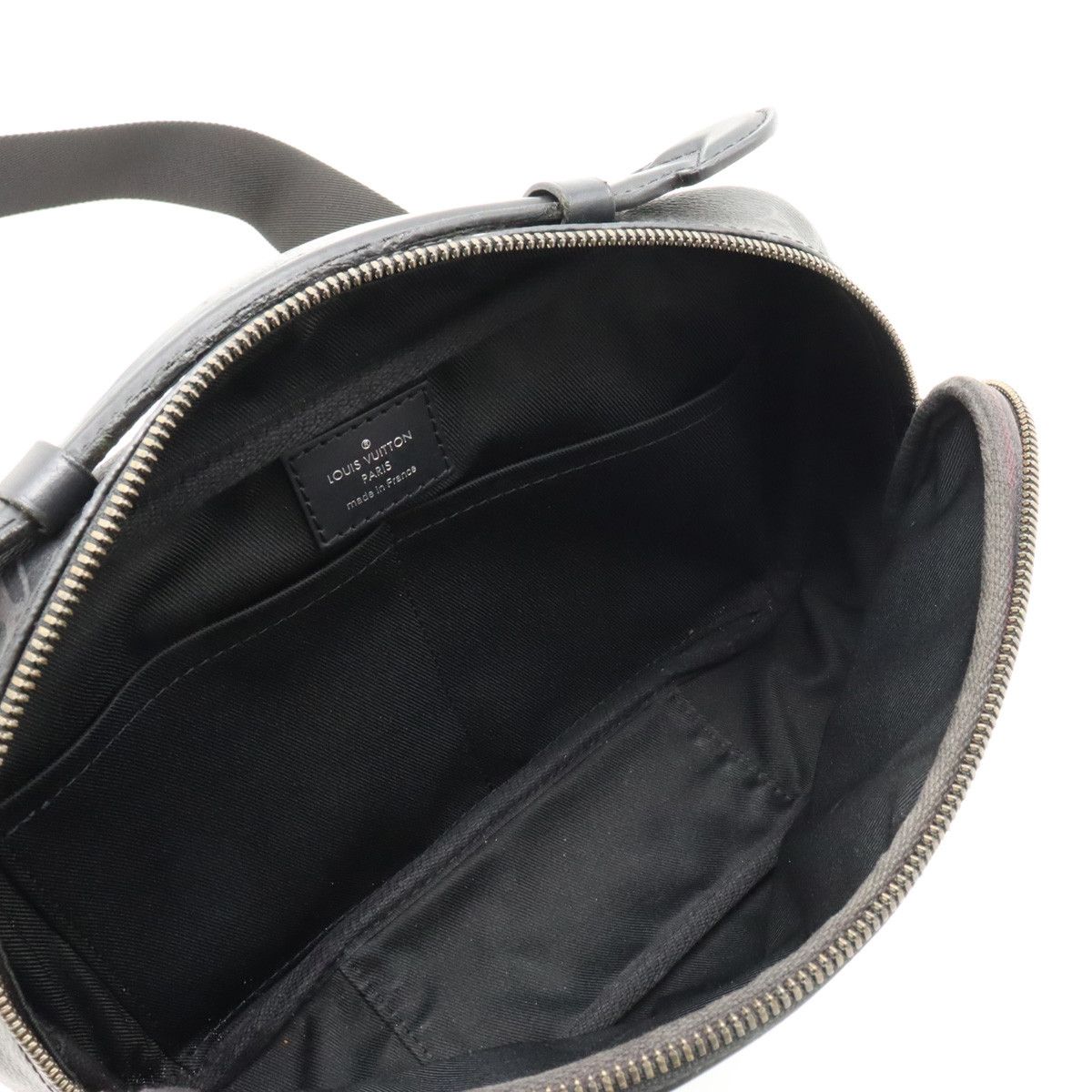 Louis Vuitton Louis Vuitton Louis Vuitton Monogram Eclipse Bum Bag M42906 Canvas Belt Bag M42906 in Very Good Condition Size ONE SIZE - 5 Thumbnail
