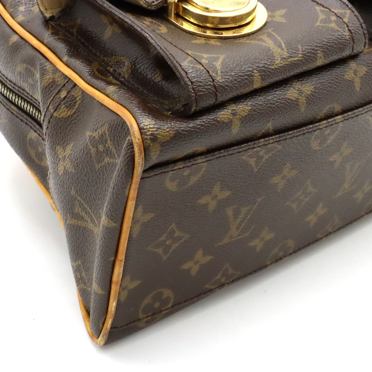 Louis Vuitton Louis Vuitton Louis Vuitton Monogram Manhattan PM Handbag M40026 Canvas Handbag M40026 in Very Good Condition Size ONE SIZE - 3 Thumbnail