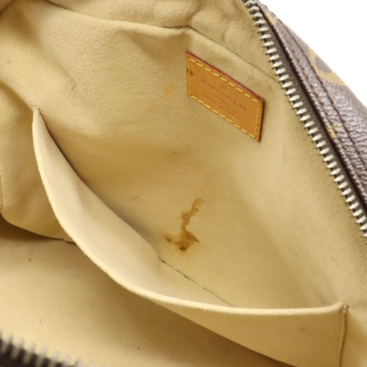 Louis Vuitton Louis Vuitton Louis Vuitton Monogram Manhattan PM Handbag M40026 Canvas Handbag M40026 in Very Good Condition Size ONE SIZE - 7 Thumbnail