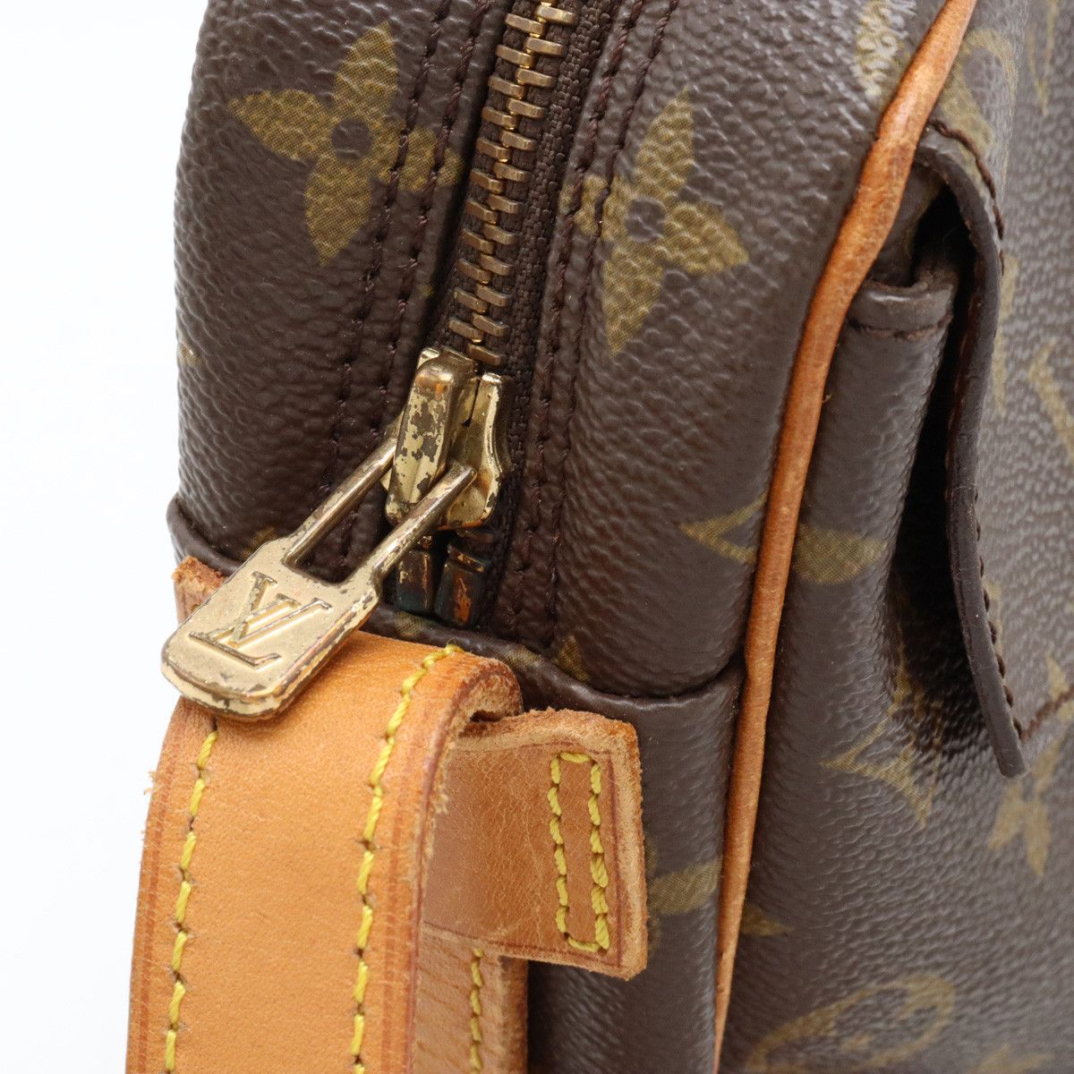 Louis Vuitton Louis Vuitton Louis Vuitton Monogram Jeune Fille Shoulder Bag M51225 Canvas Crossbody Bag M51225 in Very Good Condition Size ONE SIZE - 5 Thumbnail