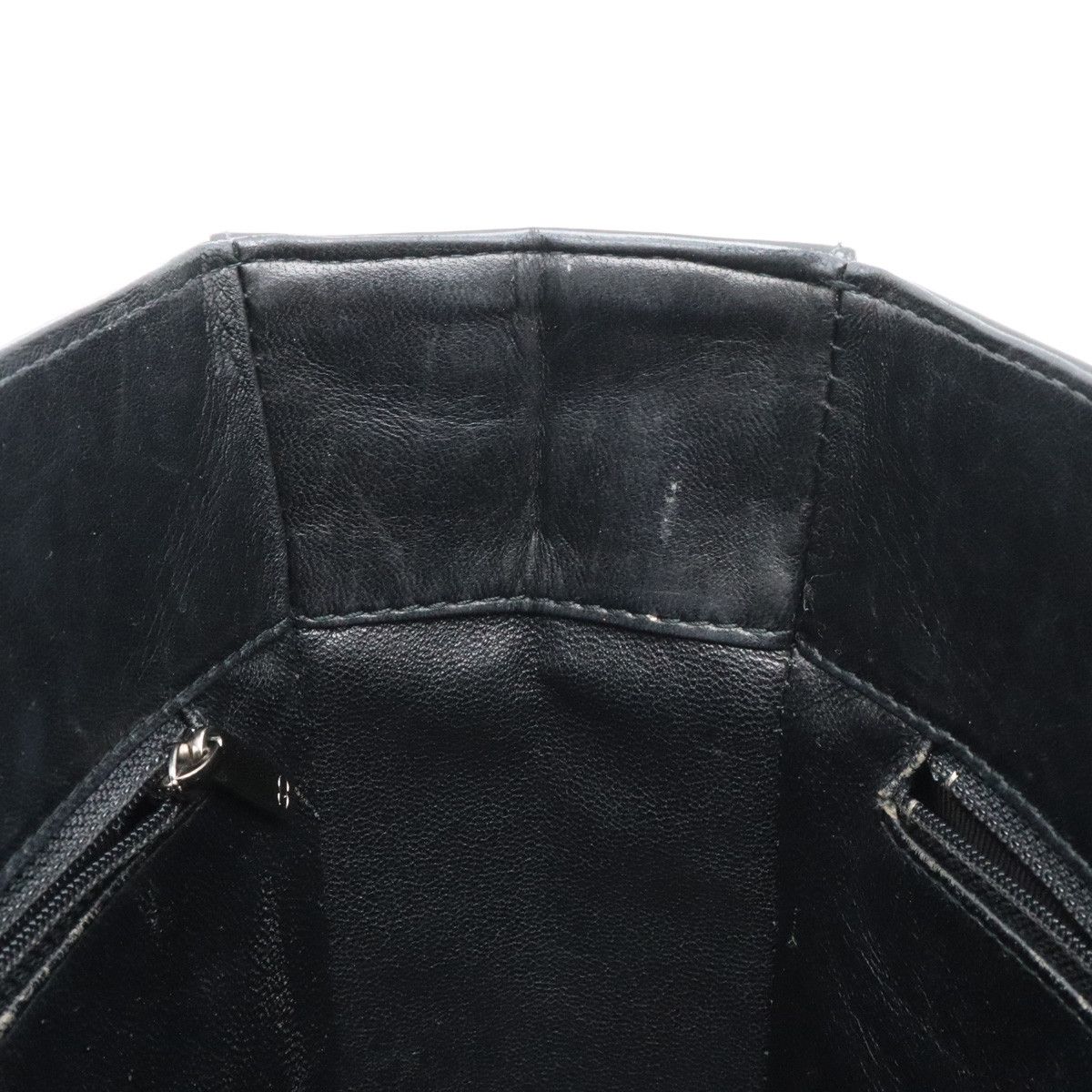 Chanel Chanel Chanel Patent Leather Chocobar Tote Bag A20131 Leather Handbag A20131 in Very Good Condition Size ONE SIZE - 6 Thumbnail