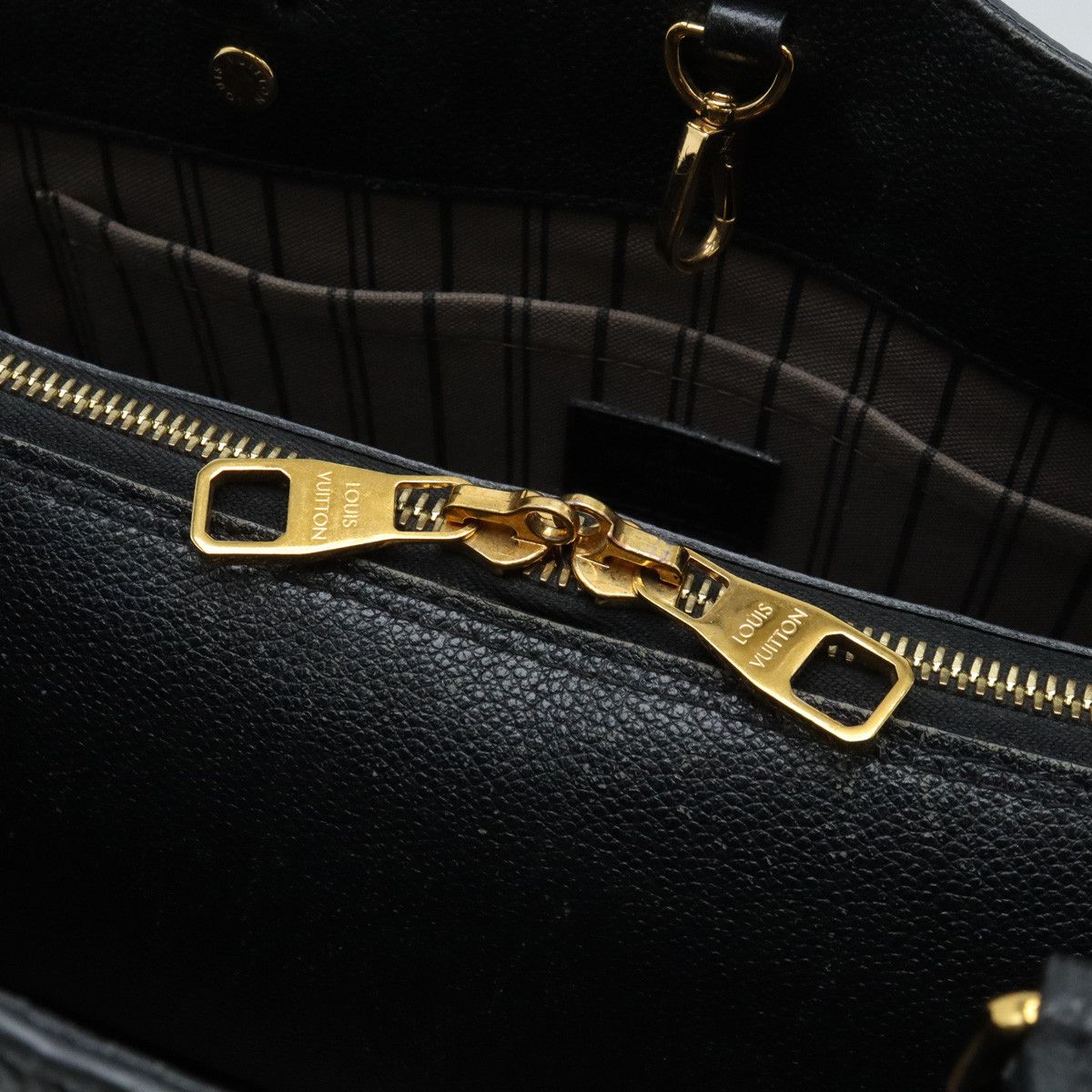 Louis Vuitton Louis Vuitton Louis Vuitton Monogram Empreinte Montaigne MM Handbag M41048 Leather Handbag M41048 in Very Good Condition Size ONE SIZE - 6 Thumbnail