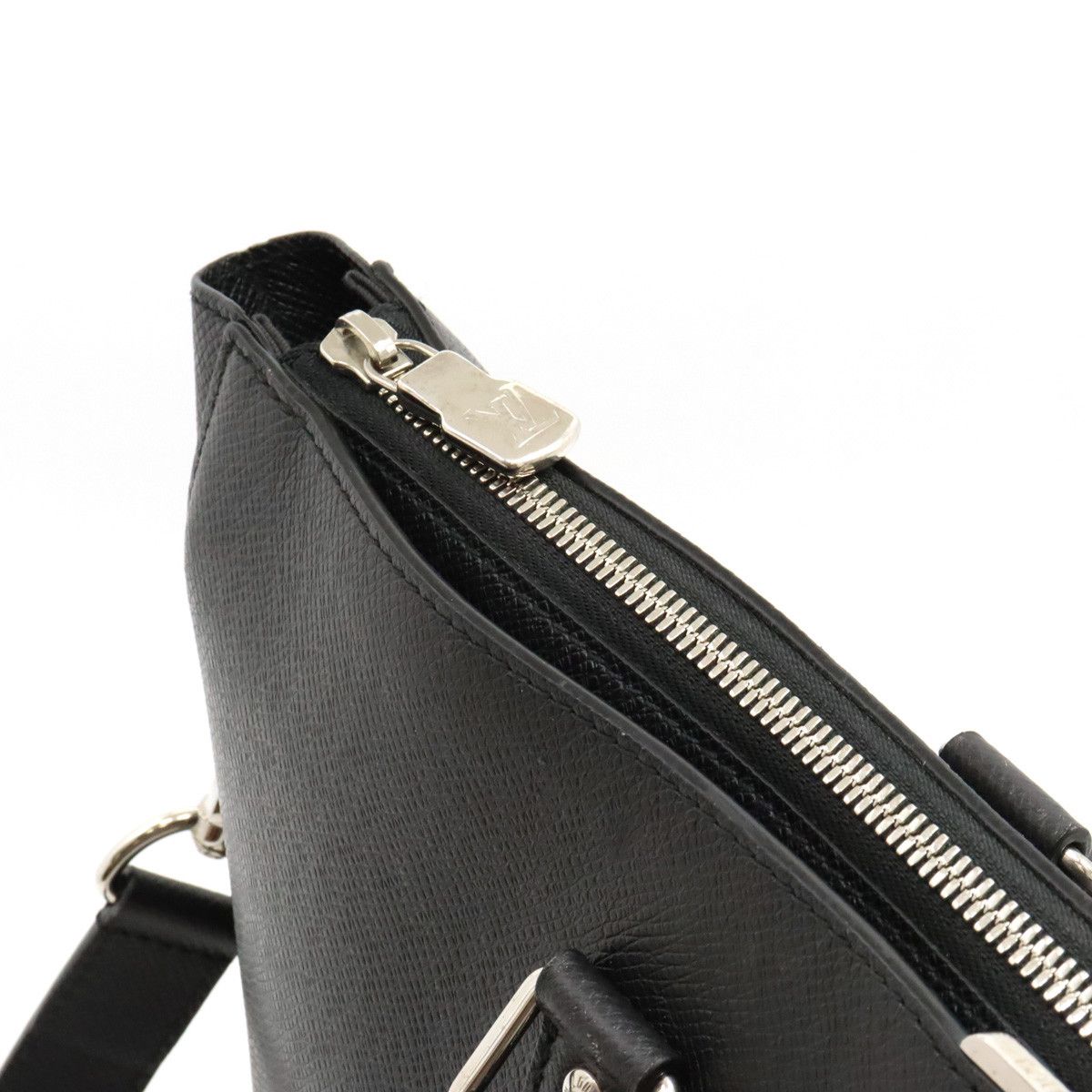 Louis Vuitton Louis Vuitton Louis Vuitton Taiga Anton Briefcase M33416 Leather Business Bag M33416 in Very Good Condition Size ONE SIZE - 5 Thumbnail