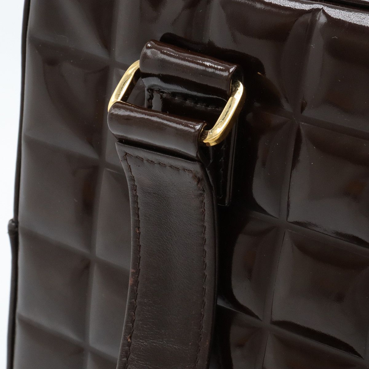 Chanel Chanel Chanel Chocolate Bar Patent Leather Handbag A19270 Leather Handbag A19270 in Very Good Condition Size ONE SIZE - 4 Thumbnail