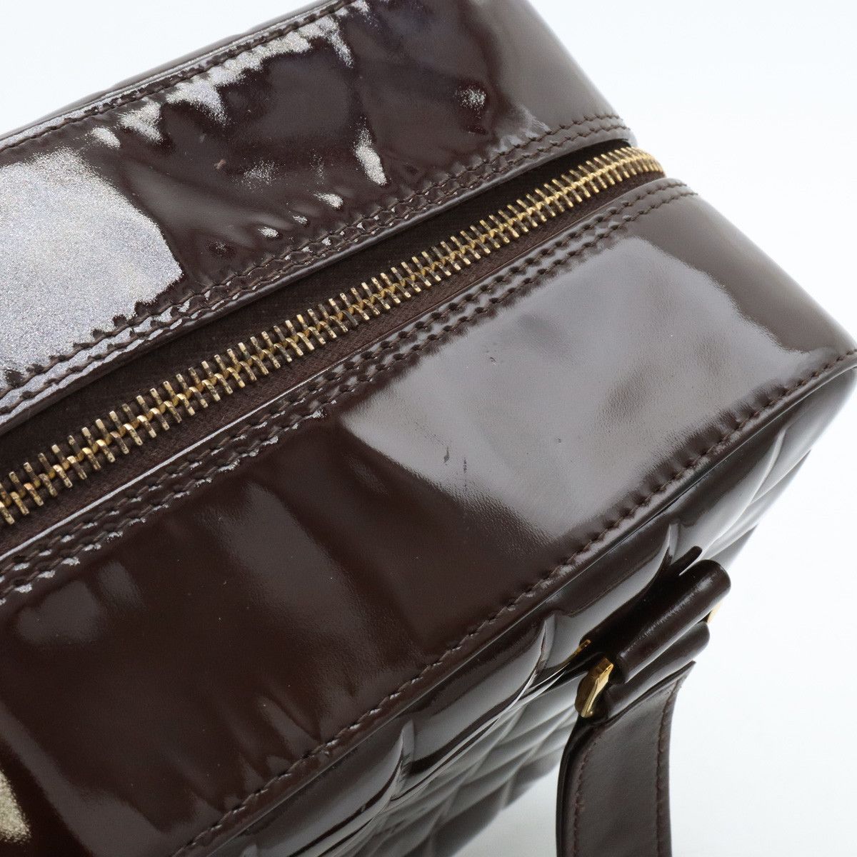 Chanel Chanel Chanel Chocolate Bar Patent Leather Handbag A19270 Leather Handbag A19270 in Very Good Condition Size ONE SIZE - 6 Thumbnail