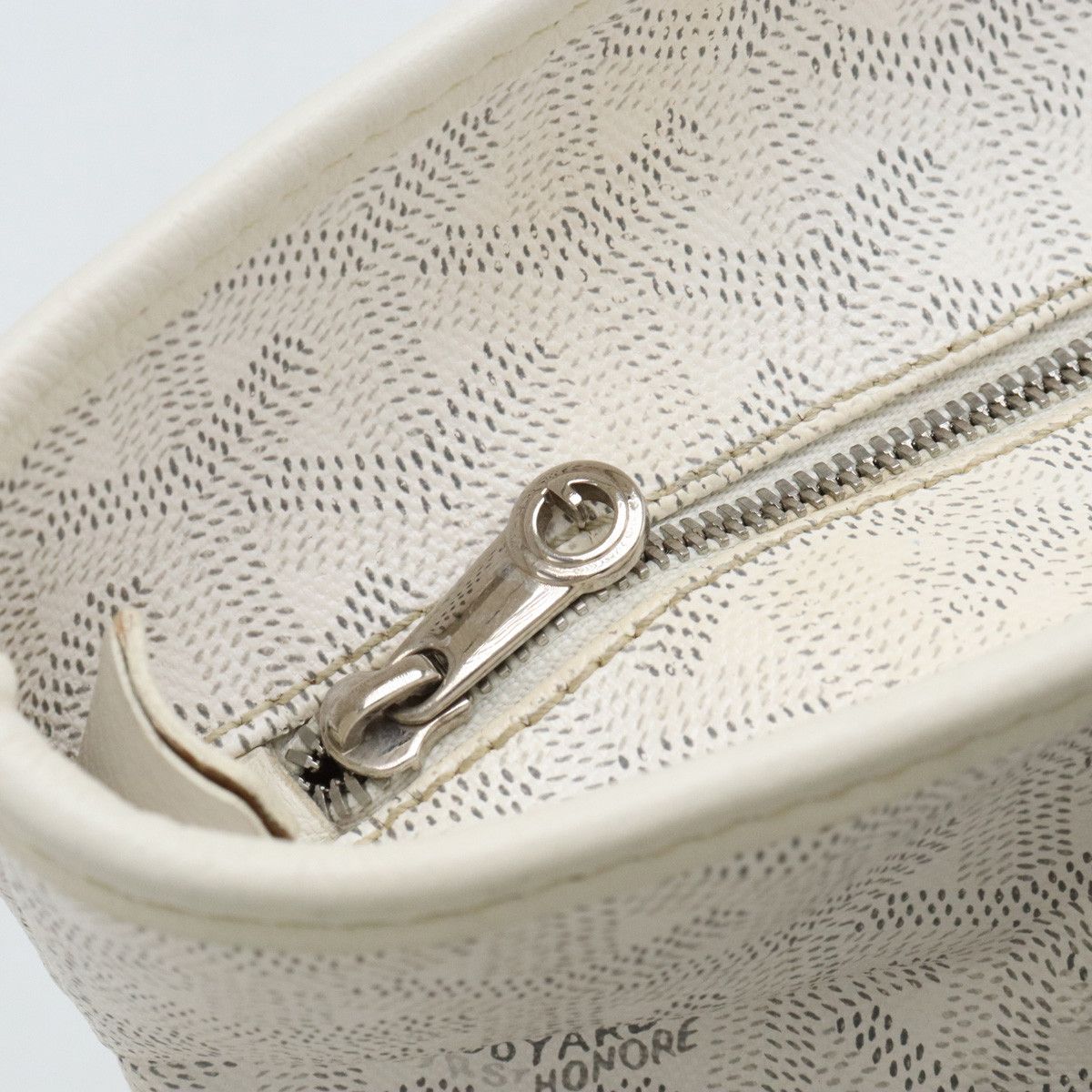 Goyard Goyard Goyard Artois PM Tote Bag PVC/Leather White Canvas Tote Bag in Very Good Condition Size ONE SIZE - 5 Thumbnail
