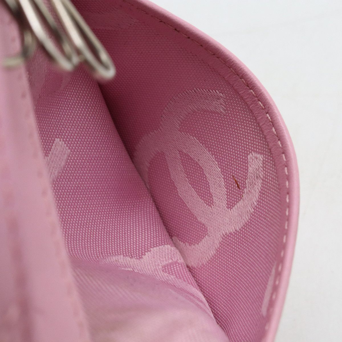Chanel Chanel Chanel Cambon Line Soft Calf 6 Key Case A26723 Leather Key Holder A26723 in Very Good Condition Size ONE SIZE - 6 Thumbnail
