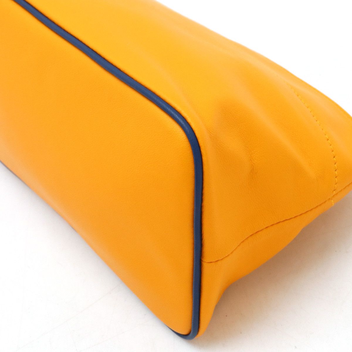 Hermes Hermes Hermes Toubouyou MM Leather Pouch Orange Leather Vanity Bag in Pristine Condition Size ONE SIZE - 3 Thumbnail