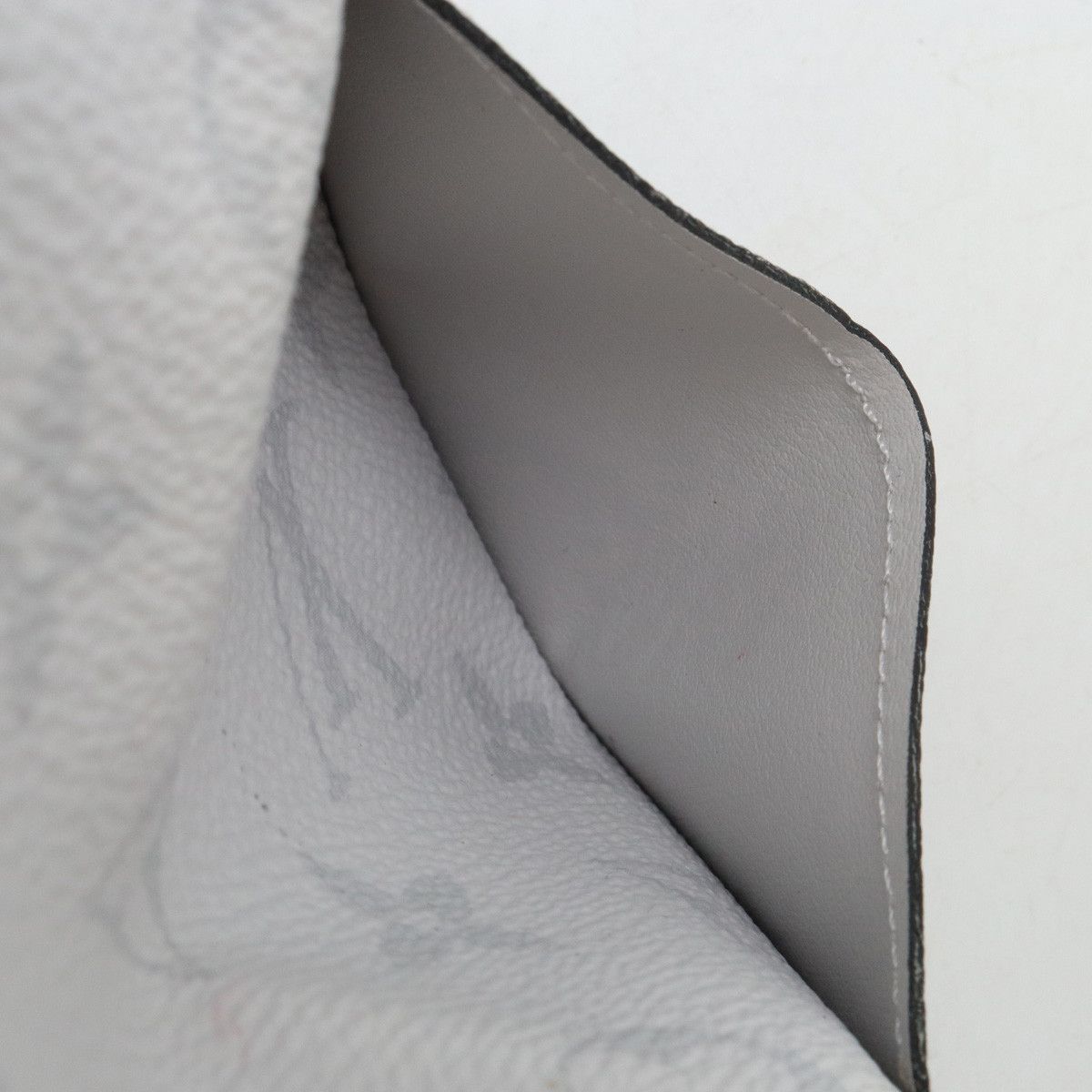 Louis Vuitton Louis Vuitton Louis Vuitton Taigarama Organizer De Poche Card Case M30315 Canvas Business card case M30315 in Pristine Condition Size ONE SIZE - 5 Thumbnail