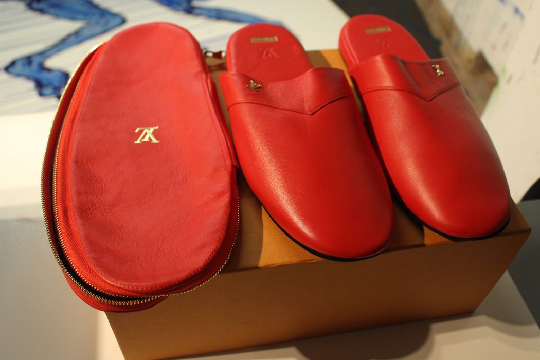 Louis Vuitton x Supreme Red Hugh Slippers Leather 8