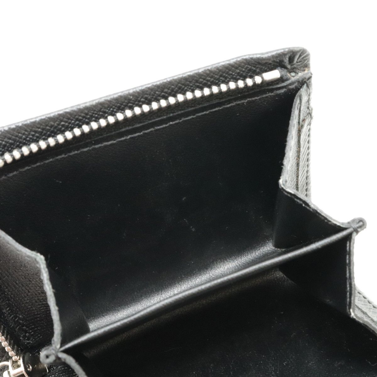 Louis Vuitton Louis Vuitton Louis Vuitton Taiga Leather Coin Case Black M32562 Leather Short Wallet M32562 in Very Good Condition Size ONE SIZE - 6 Thumbnail