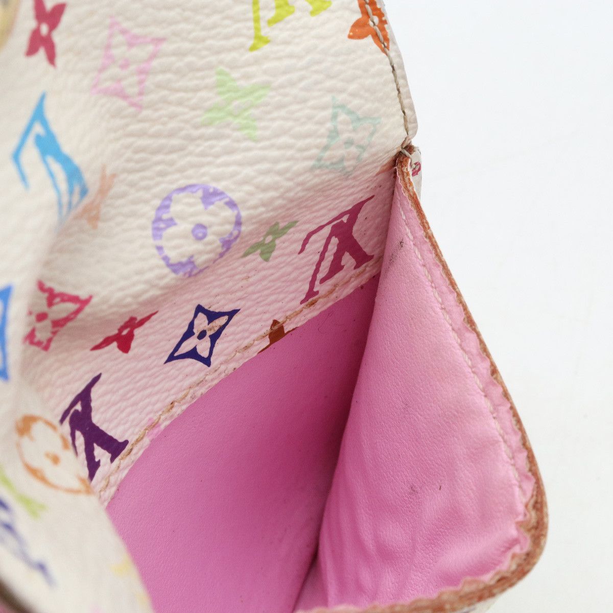 Louis Vuitton Louis Vuitton Louis Vuitton Monogram Multicolor Card Case M66560 Canvas Card Case M66560 in Very Good Condition Size ONE SIZE - 8 Thumbnail