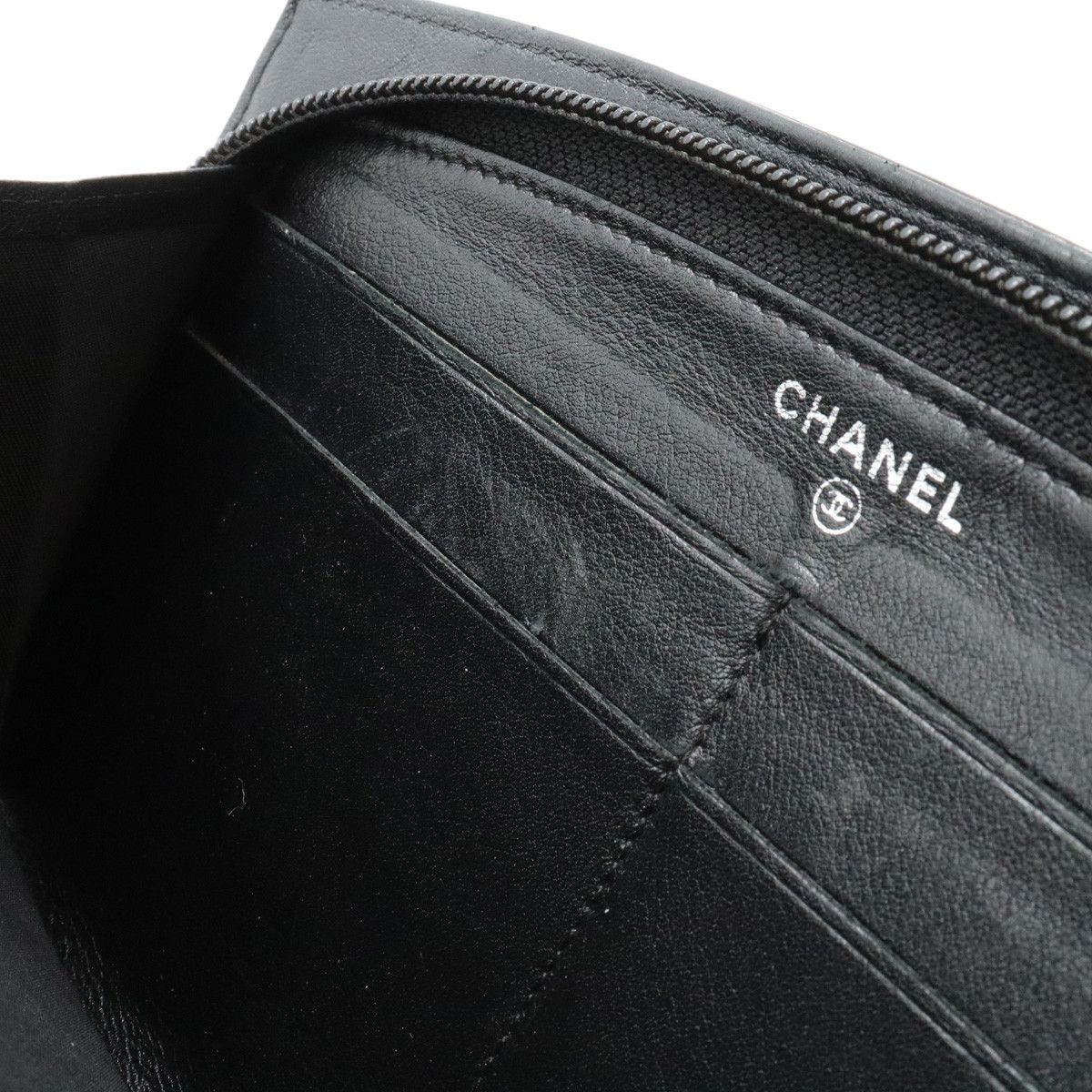Chanel Chanel Chanel Patent Leather Makeup Coco Mark Round Zipper Long Wallet A47662 Leather Long Wallet A47662 in Very Good Condition Size ONE SIZE - 9 Thumbnail