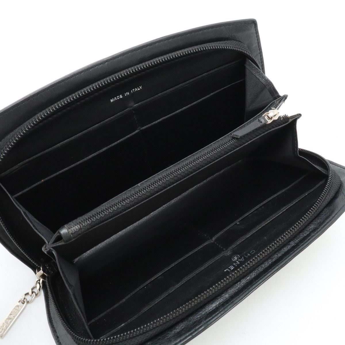 Chanel Chanel Chanel Patent Leather Makeup Coco Mark Round Zipper Long Wallet A47662 Leather Long Wallet A47662 in Very Good Condition Size ONE SIZE - 6 Thumbnail