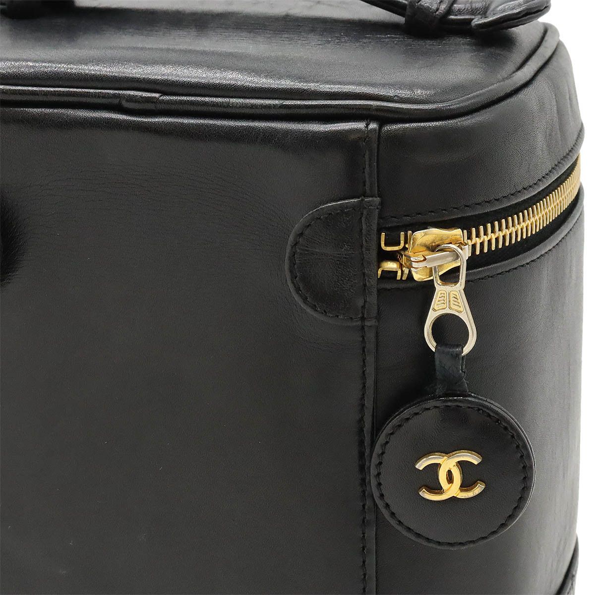 Chanel Chanel Chanel Lambskin Bicolor Vanity Handbag A01619 Leather Handbag A01619 in Very Good Condition Size ONE SIZE - 6 Thumbnail