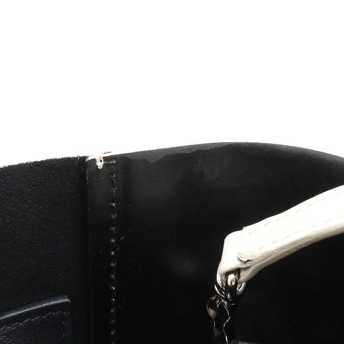 Balenciaga Balenciaga Balenciaga Leather EVERYDAY Tote XXS 2WAY Bag 551815 Leather Tote Bag 551815 in Very Good Condition Size ONE SIZE - 8 Thumbnail