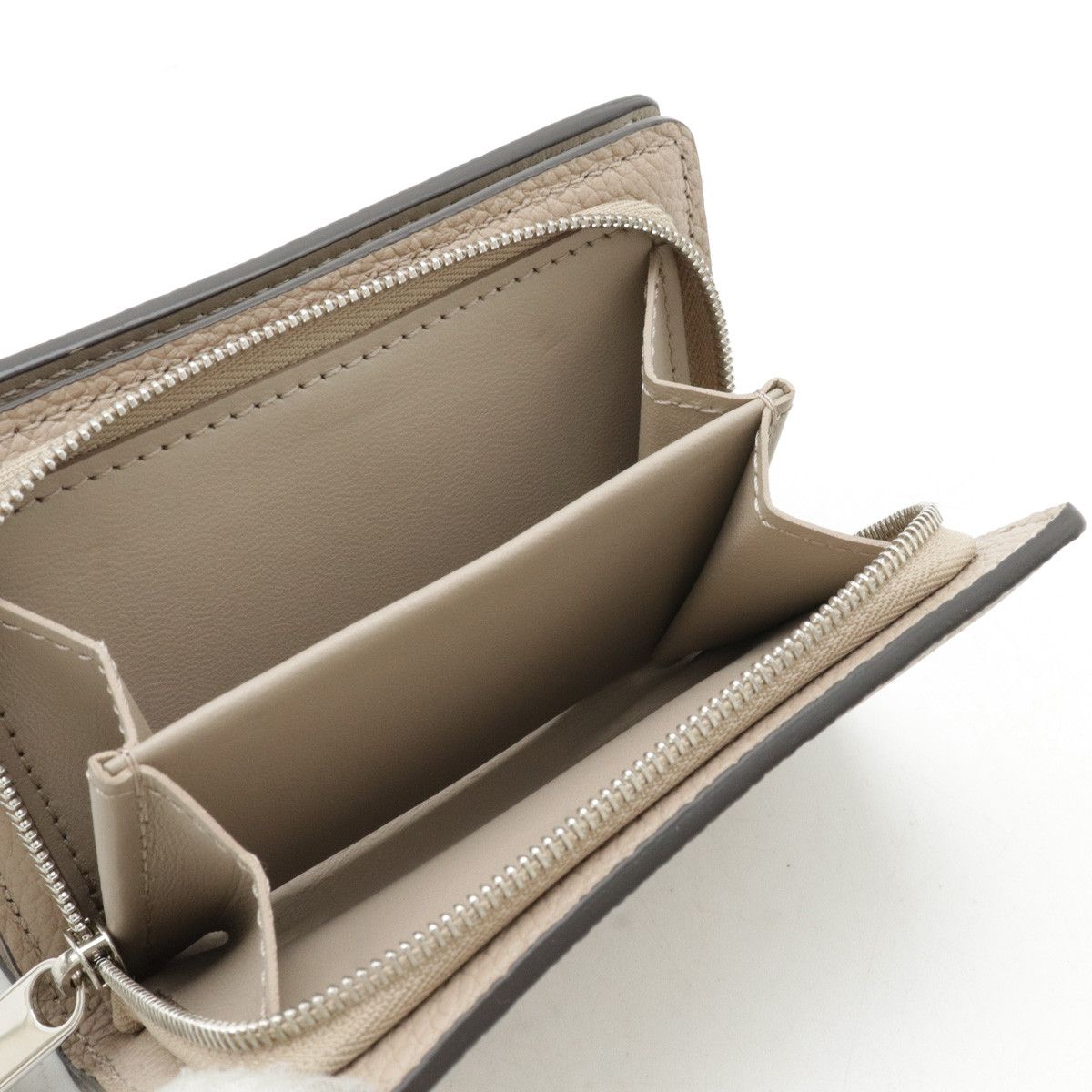 Louis Vuitton Louis Vuitton Louis Vuitton Mahina Leather Monogram Claire Compact Wallet M80817 Leather Short Wallet M80817 in Pristine Condition Size ONE SIZE - 6 Thumbnail