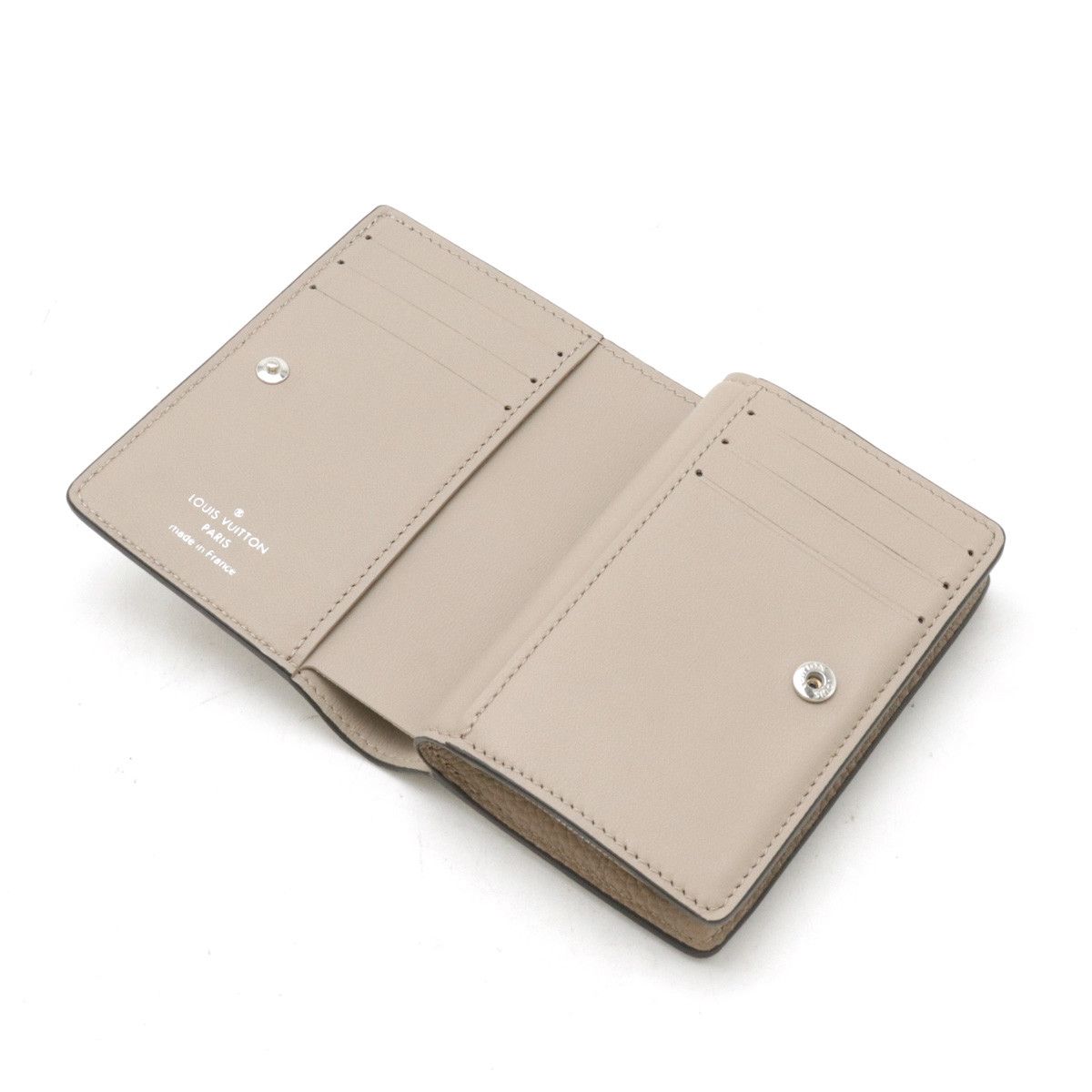 Louis Vuitton Louis Vuitton Louis Vuitton Mahina Leather Monogram Claire Compact Wallet M80817 Leather Short Wallet M80817 in Pristine Condition Size ONE SIZE - 5 Thumbnail