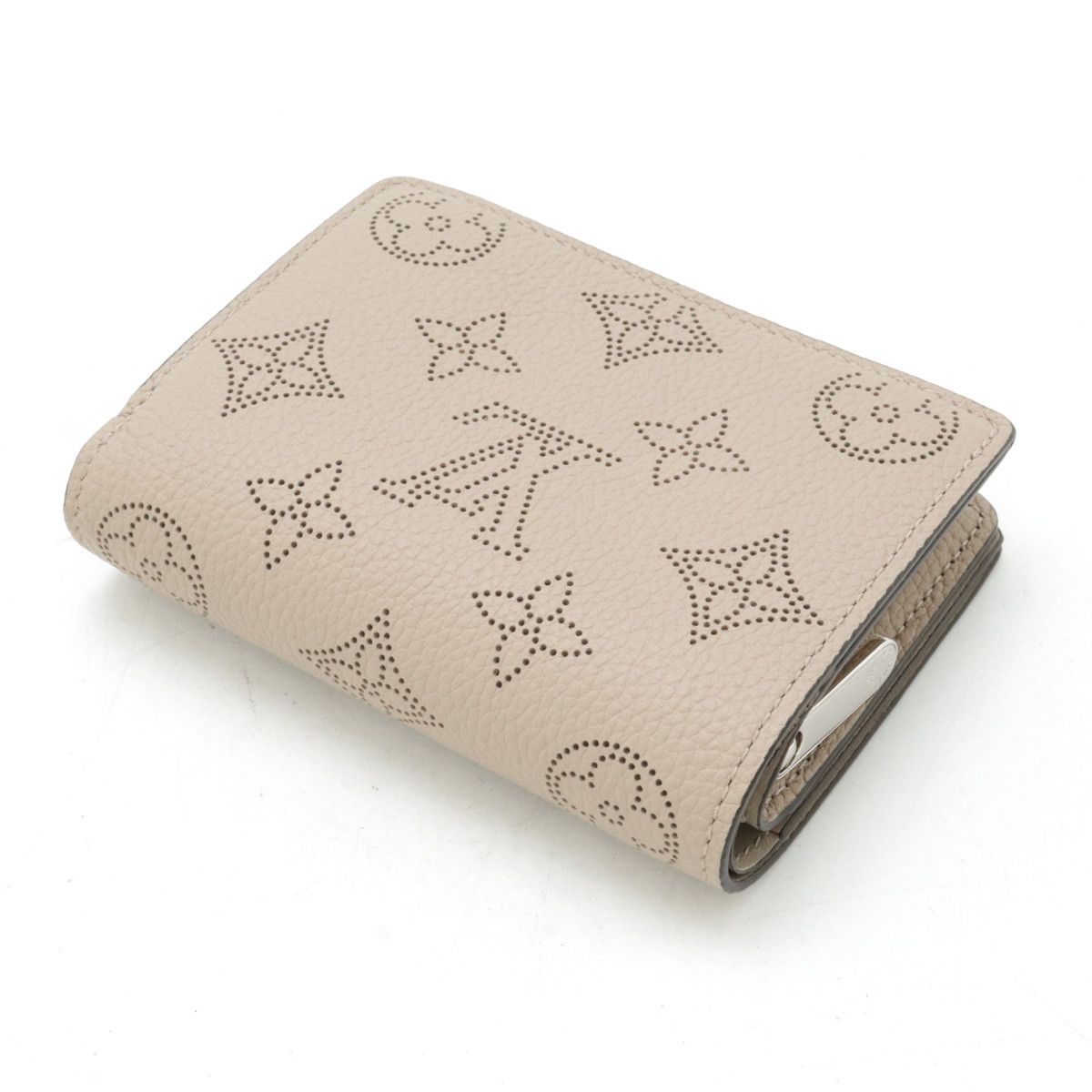 Louis Vuitton Louis Vuitton Louis Vuitton Mahina Leather Monogram Claire Compact Wallet M80817 Leather Short Wallet M80817 in Pristine Condition Size ONE SIZE - 2 Thumbnail