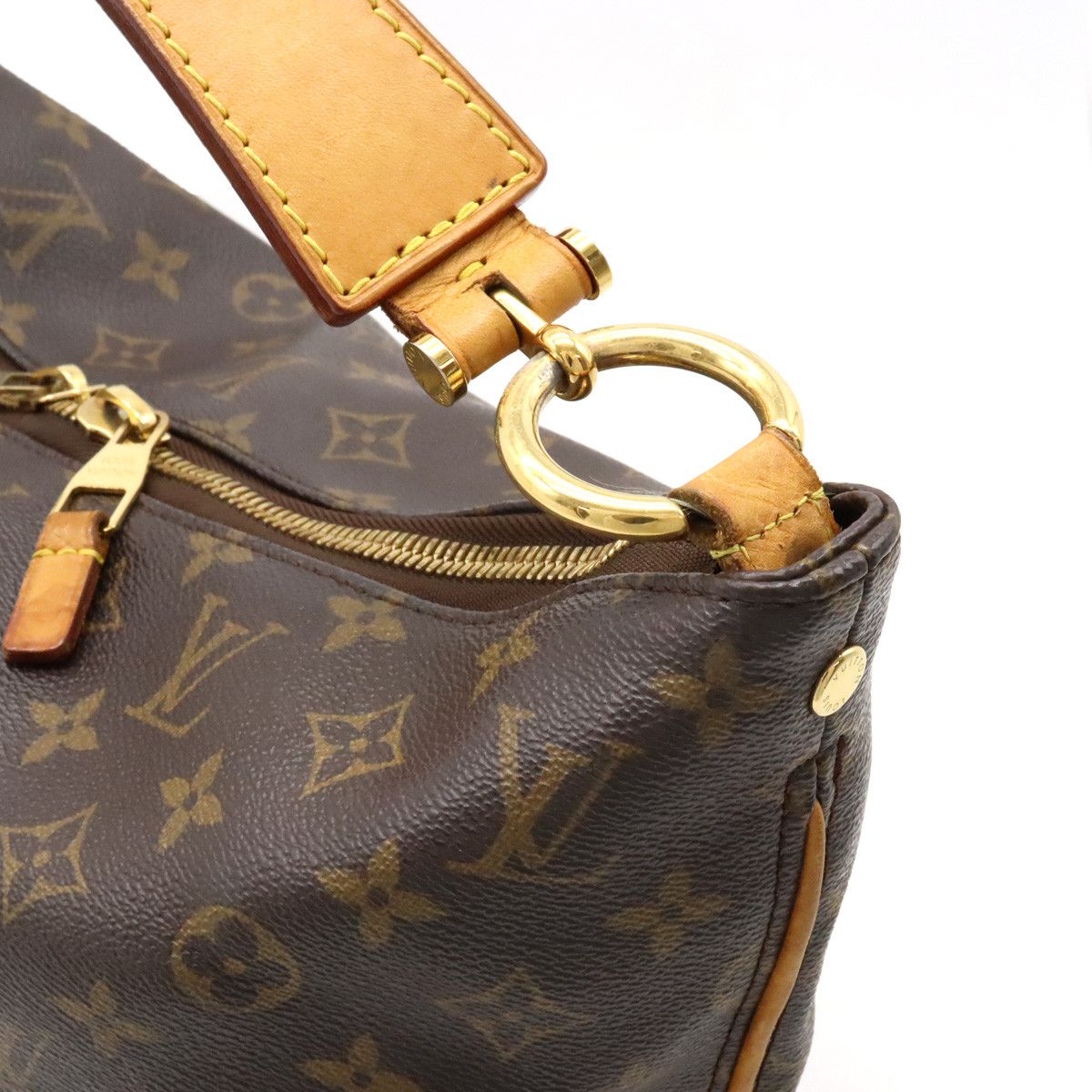 Louis Vuitton Louis Vuitton Louis Vuitton Monogram Shuli PM Shoulder Bag M40586 Canvas Shoulder Bag M40586 in Very Good Condition Size ONE SIZE - 6 Thumbnail