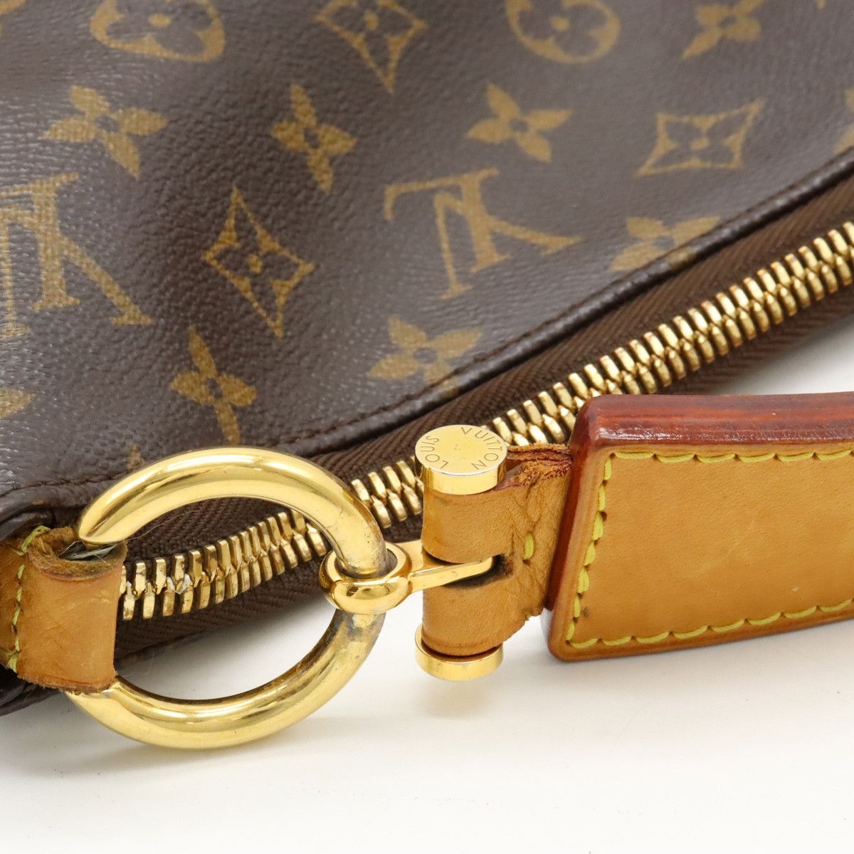 Louis Vuitton Louis Vuitton Louis Vuitton Monogram Shuli PM Shoulder Bag M40586 Canvas Shoulder Bag M40586 in Very Good Condition Size ONE SIZE - 8 Thumbnail