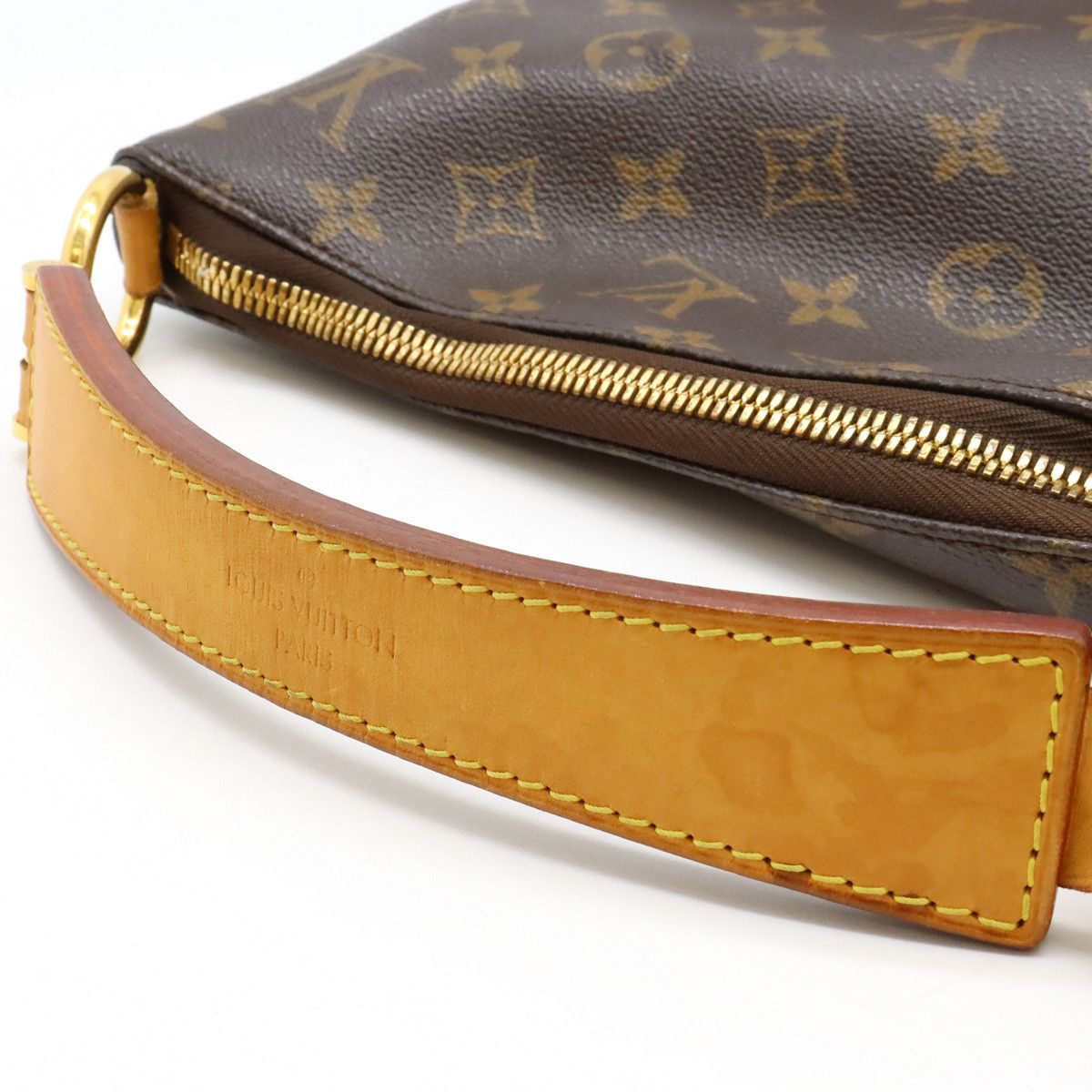 Louis Vuitton Louis Vuitton Louis Vuitton Monogram Shuli PM Shoulder Bag M40586 Canvas Shoulder Bag M40586 in Very Good Condition Size ONE SIZE - 4 Thumbnail
